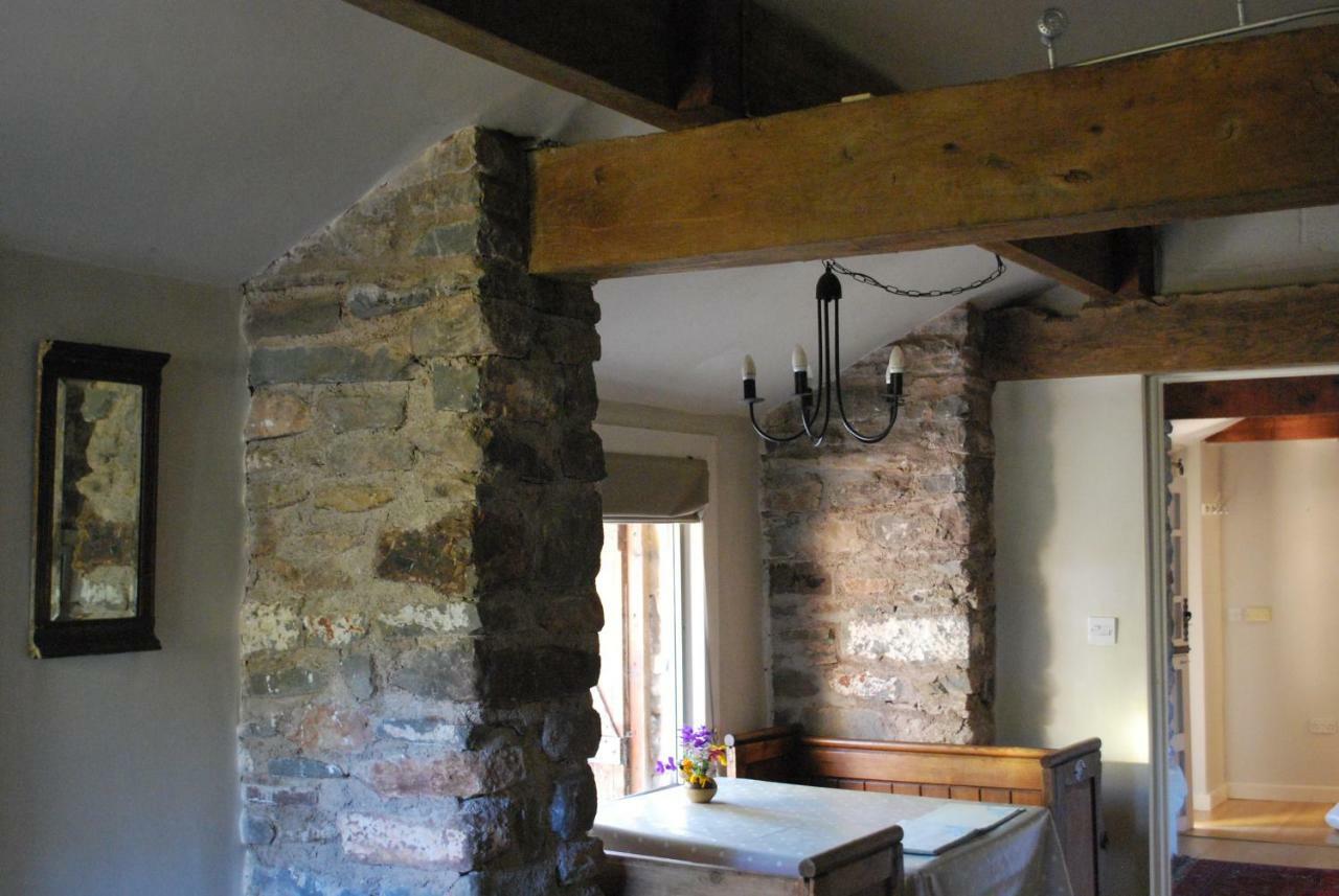 Fenny Castle Vineyard Cottage Wookey Exteriör bild