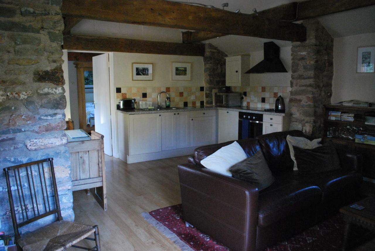 Fenny Castle Vineyard Cottage Wookey Exteriör bild