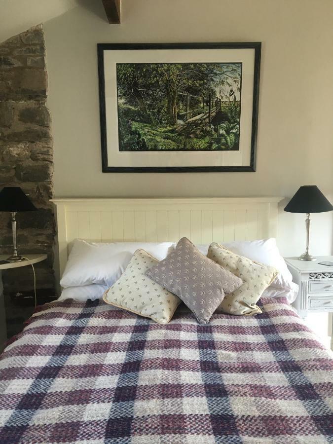 Fenny Castle Vineyard Cottage Wookey Exteriör bild